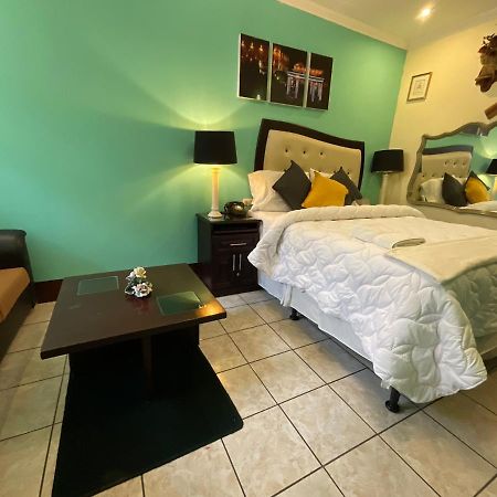 Hotel Vintage "Casa Las Flores" Quetzaltenango Kültér fotó